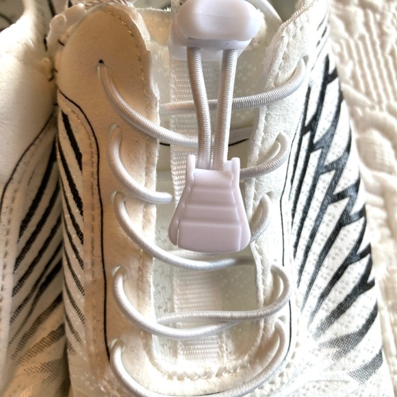 NWT Women’s HIKE Footwear - Picture 11 of 15